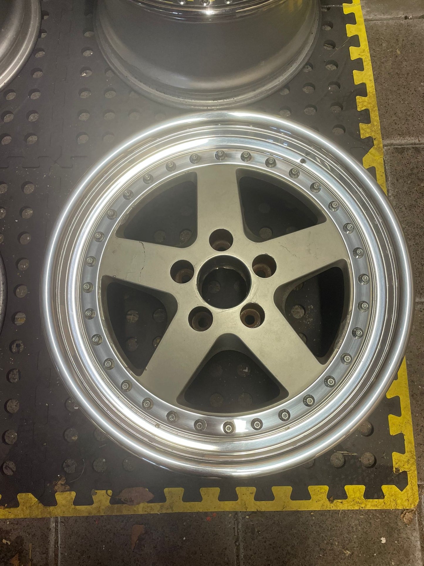 Work Equip 05 5x114,3 17 inch Square